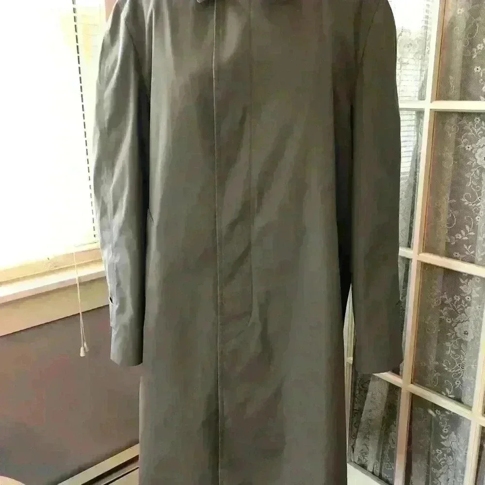 London Fog Trench ( vintage?) Men’s Sz 42R with Removable Lining